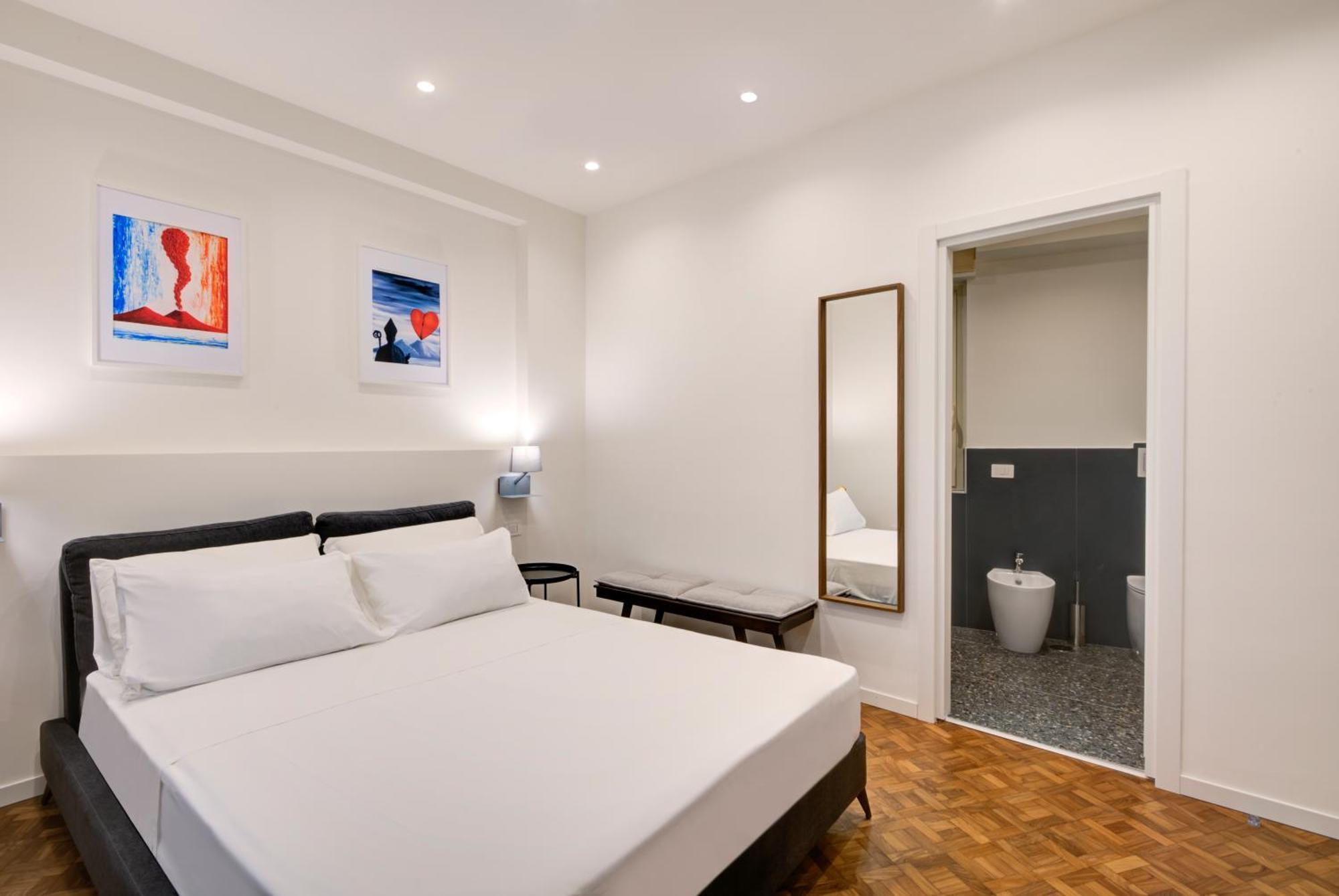Well Suites - Piazza Dei Martiri 那不勒斯 外观 照片