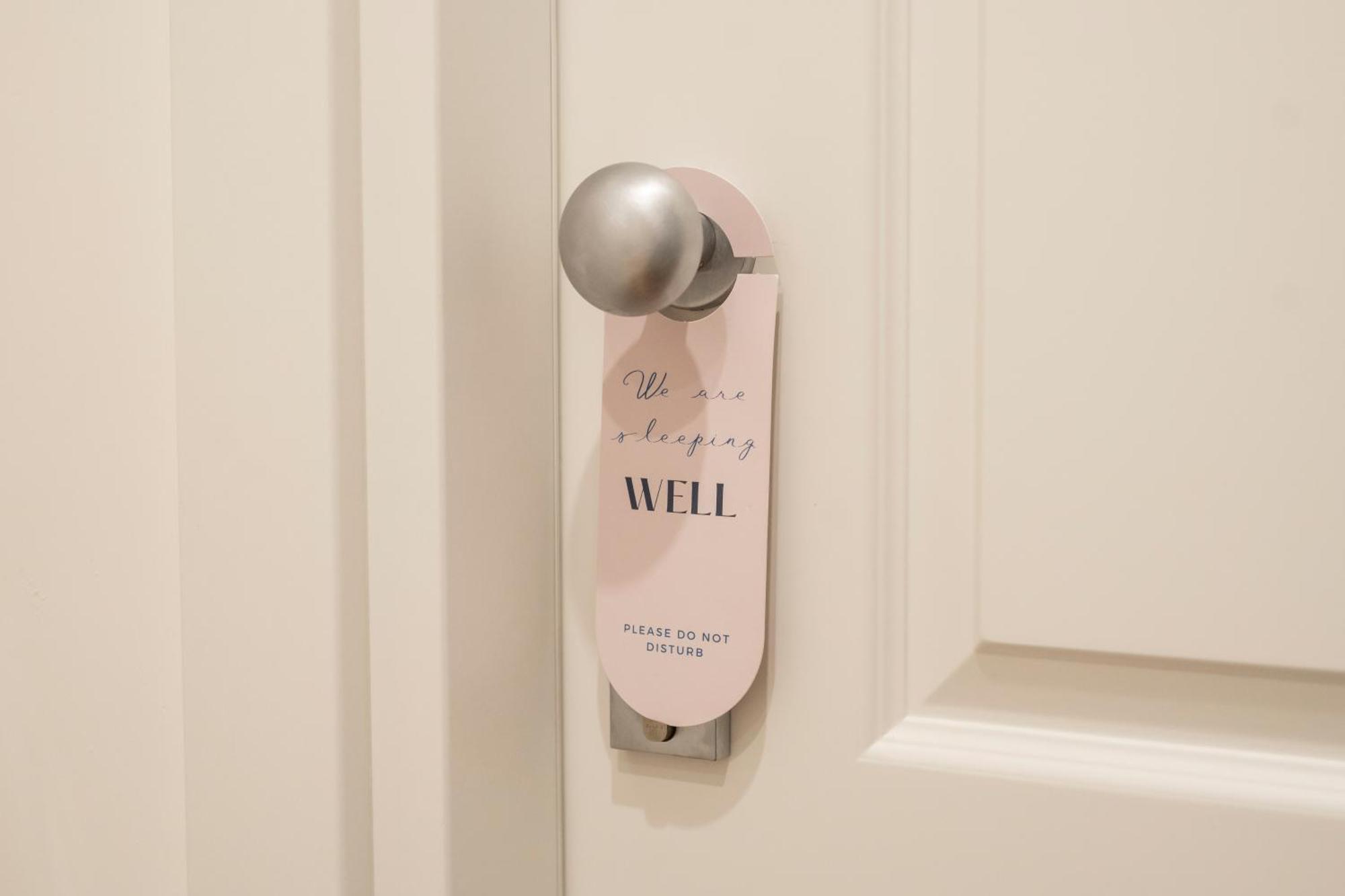 Well Suites - Piazza Dei Martiri 那不勒斯 外观 照片